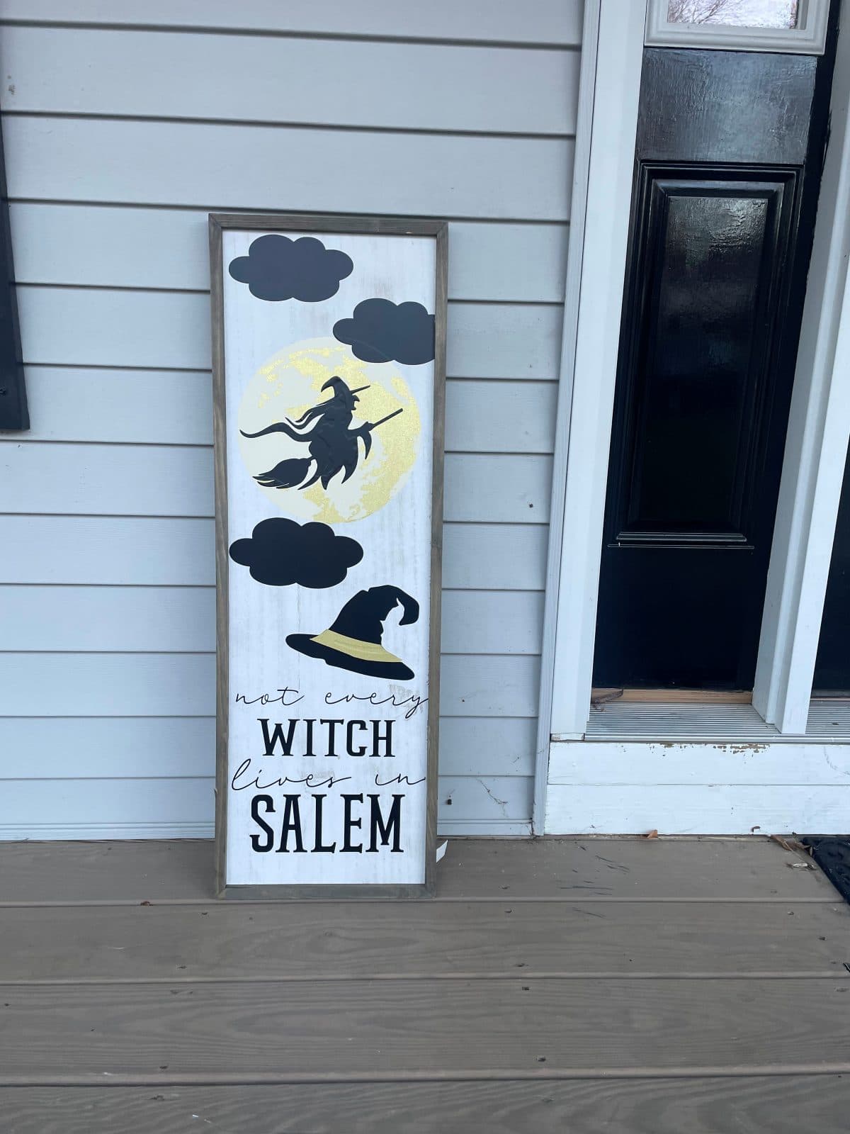 Seasonal porch signs